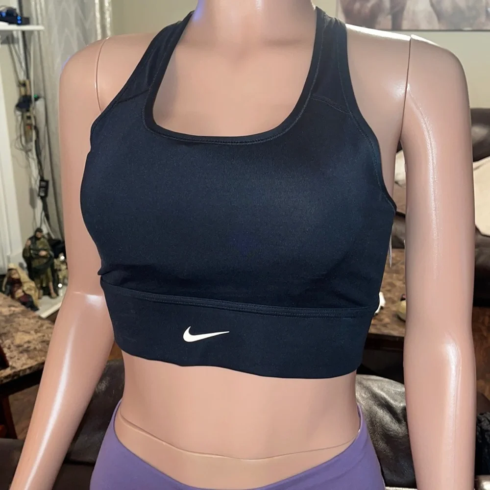 Nike - Picture 1 of 3